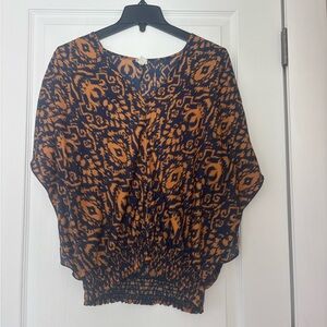Roan & Ryan patterned blouse